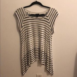 T-shirt with handkerchief cut